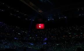 ＂持球打不了罗凯文……说实话，无论是在北京还是国家队，球迷都希望你能把持球好好练出来。不说巅峰丁彦雨航吧，至少得赶上现在的张镇麟吧？个人感觉现在小曾的持球还不如张镇麟